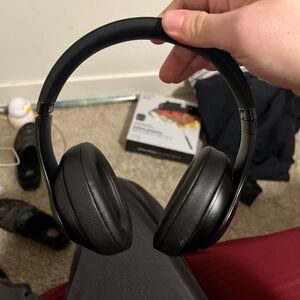 Beats by Dre Over-Ear Black Headphones